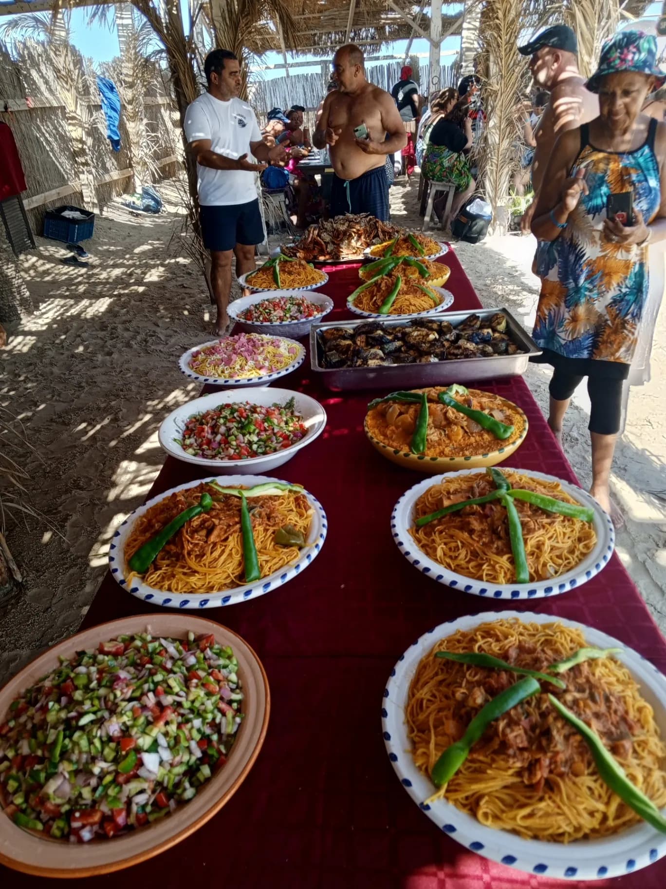 Buffet à bord bateau pirate Djerba – Repas excursion mer